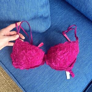 Victoria's Secret Fuchsia Lace Bra